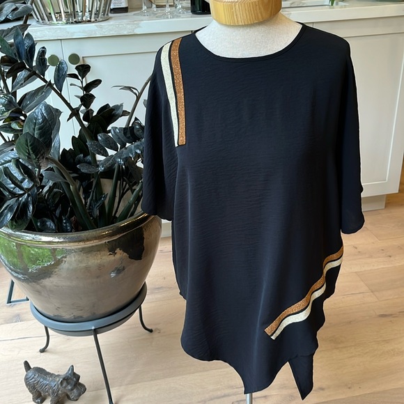 NWT black Peruzzi drop sleeve handkerchief hem tunic with silver & gold accents - Picture 1 of 13